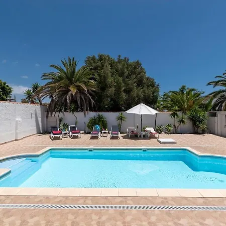 Beautiful And Spacious 4 Bedroom Callao Salvaje