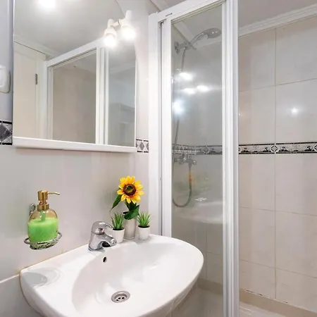 Beautiful And Spacious 4 Bedroom Villa Callao Salvaje