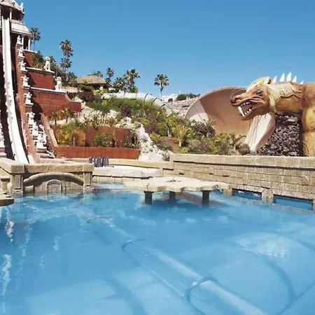 Beautiful And Spacious 4 Bedroom Villa Callao Salvaje